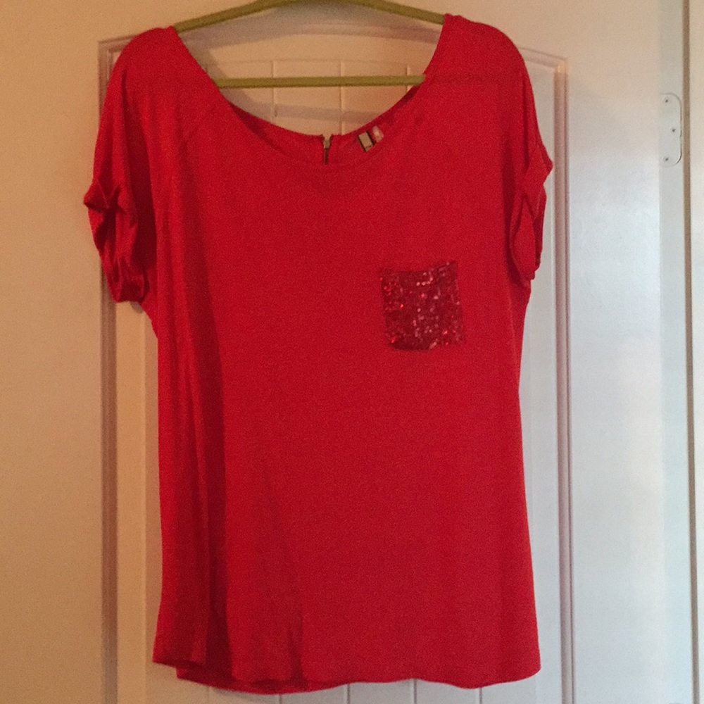 Kische sequin top